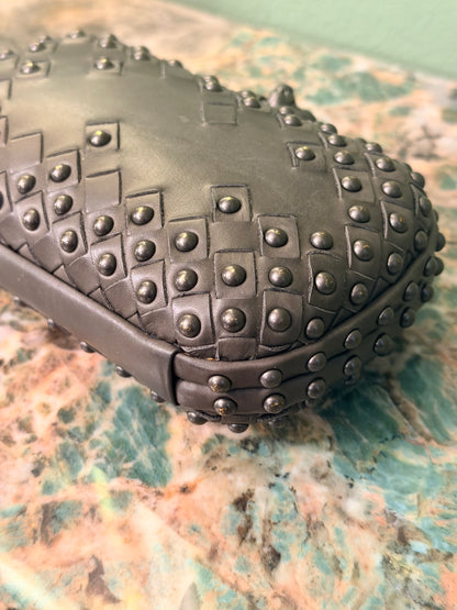 BOTTEGA VENETA GRAY STUDDED KNOT CLUTCH
