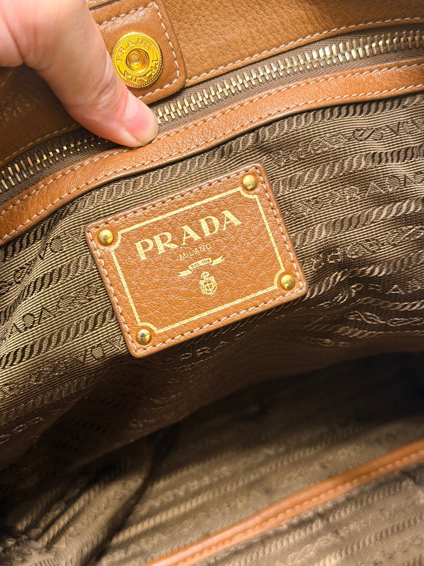 PRADA TAN DAINO SHOPPING BAG