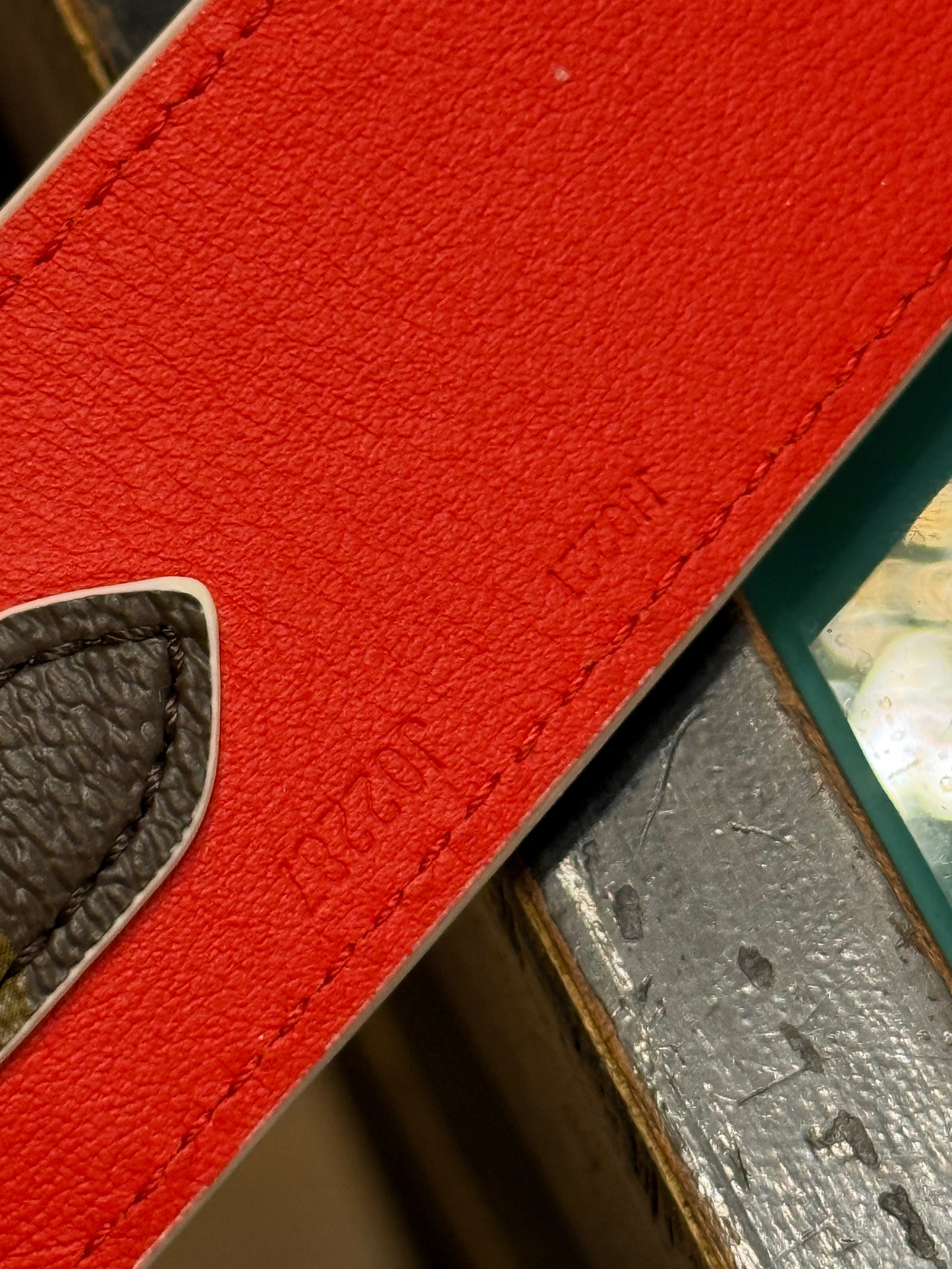 LOUIS VUITTON MONOGRAM REMOVABLE SHOULDER STRAP
