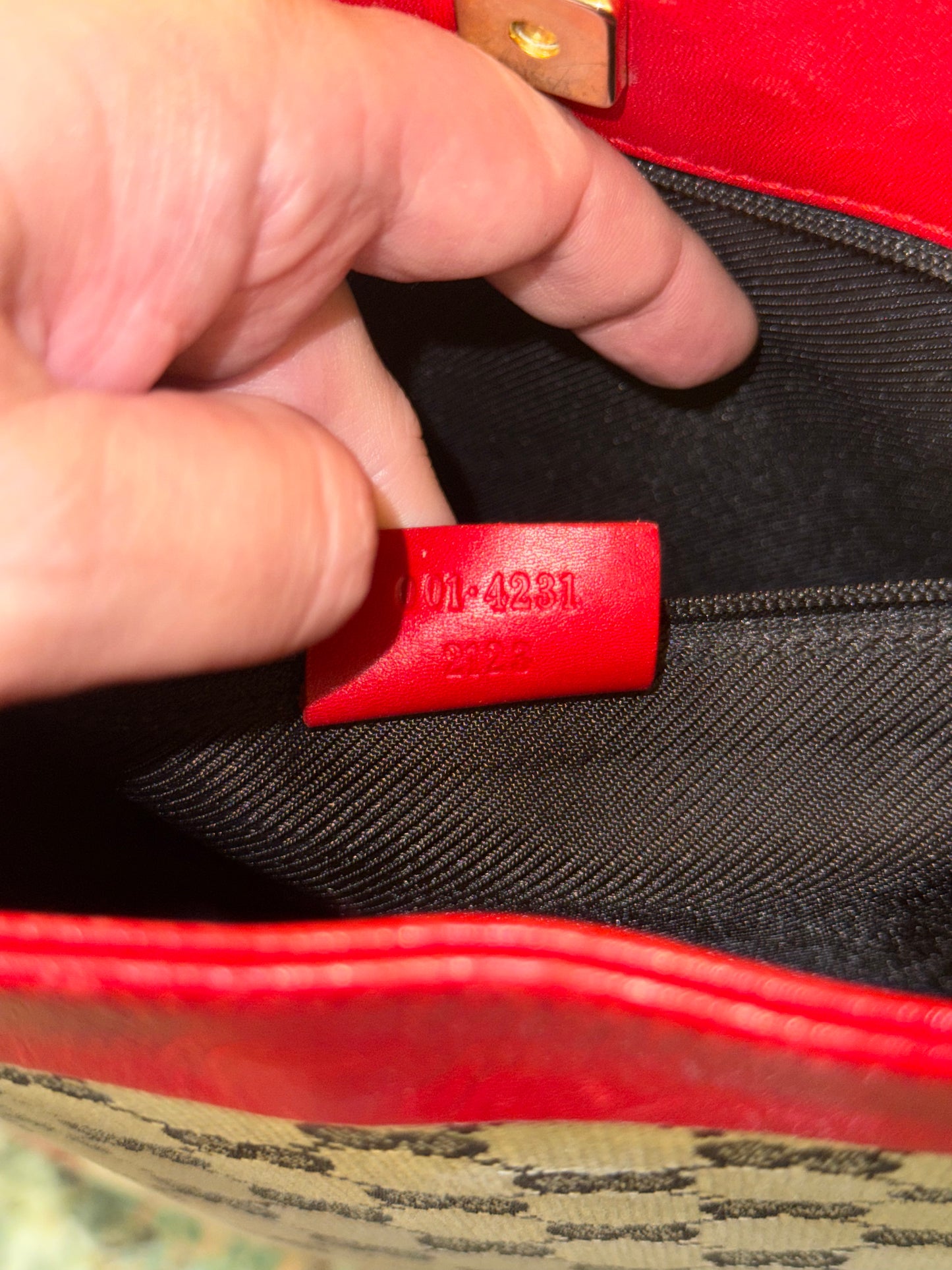 GUCCI RED MONOGRAM SHOULDER BAG