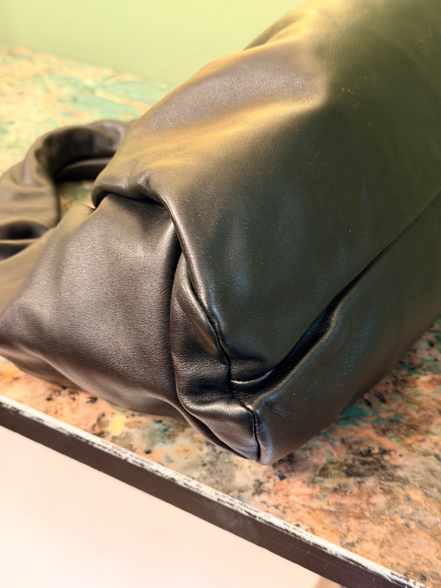 BOTTEGA VENETA BLACK SHOULDER POUCH