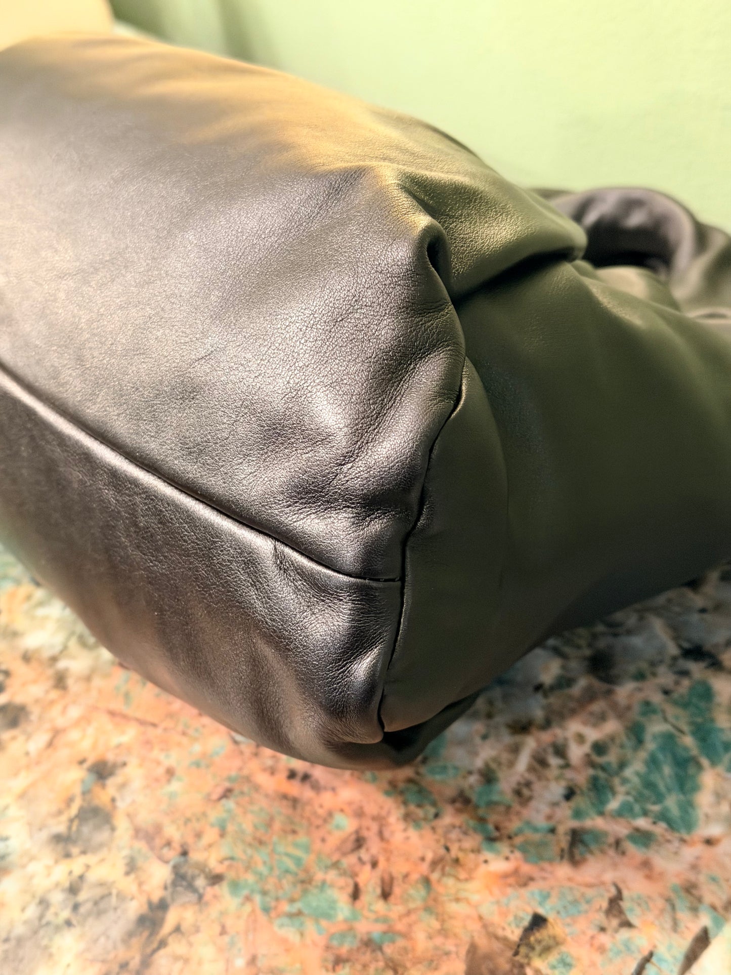 BOTTEGA VENETA BLACK SHOULDER POUCH