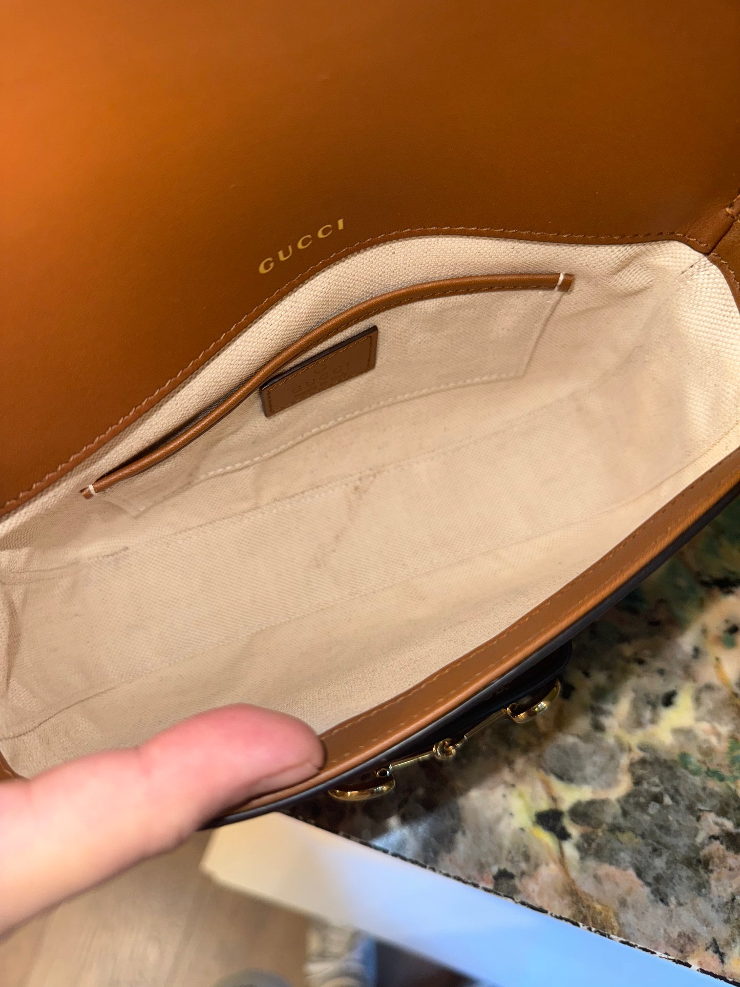 GUCCI TAN GG SUPREME SMALL SOFT HORSEBIT 1955 CROSSBODY BAG