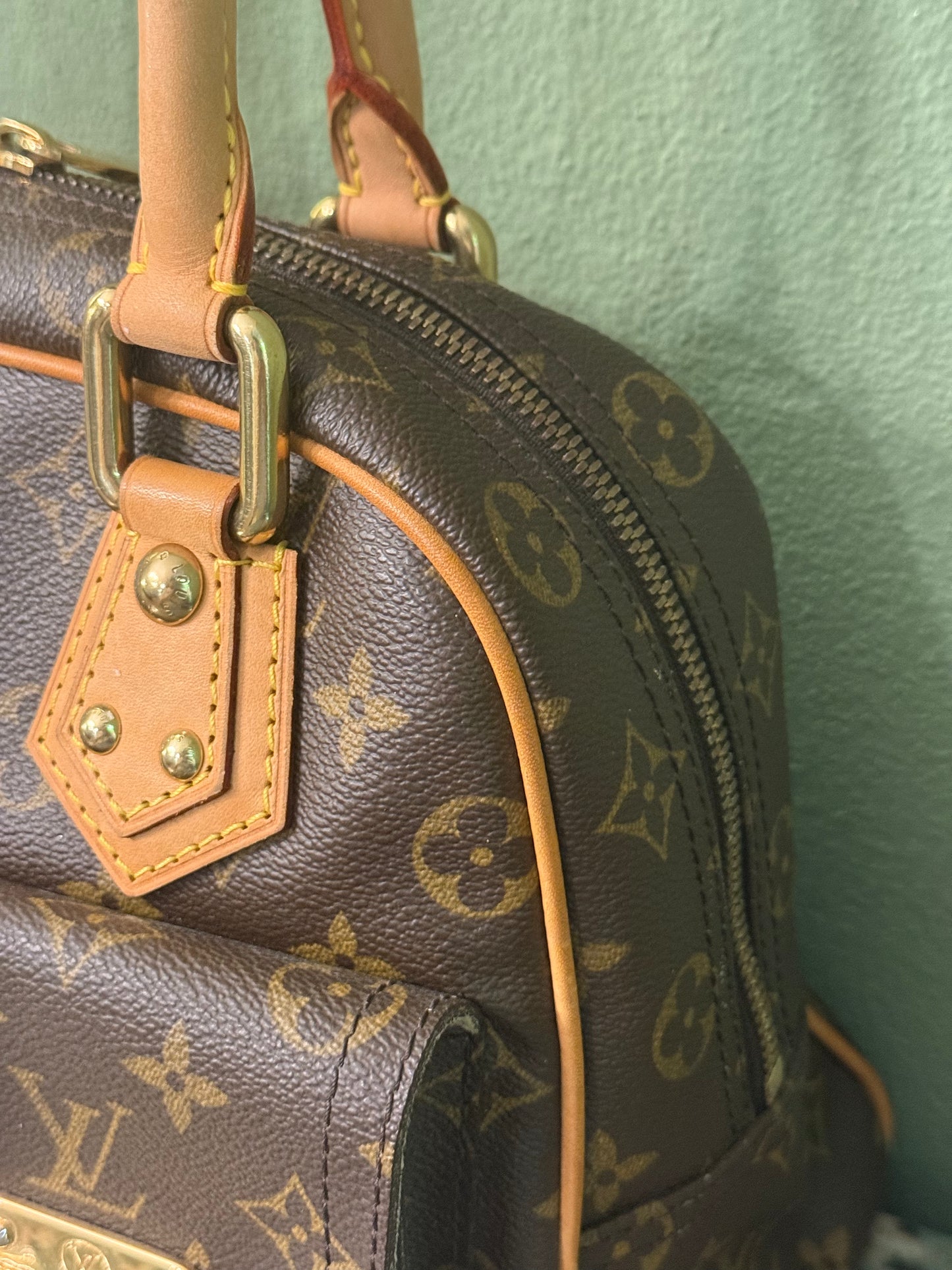LOUIS VUITTON MONOGRAM MANHATTAN PM HANDBAG