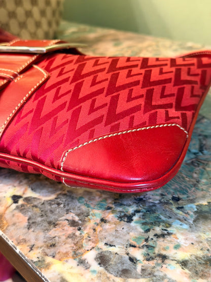 VALENTINO RED V LOGO PRINT SHOULDER BAG