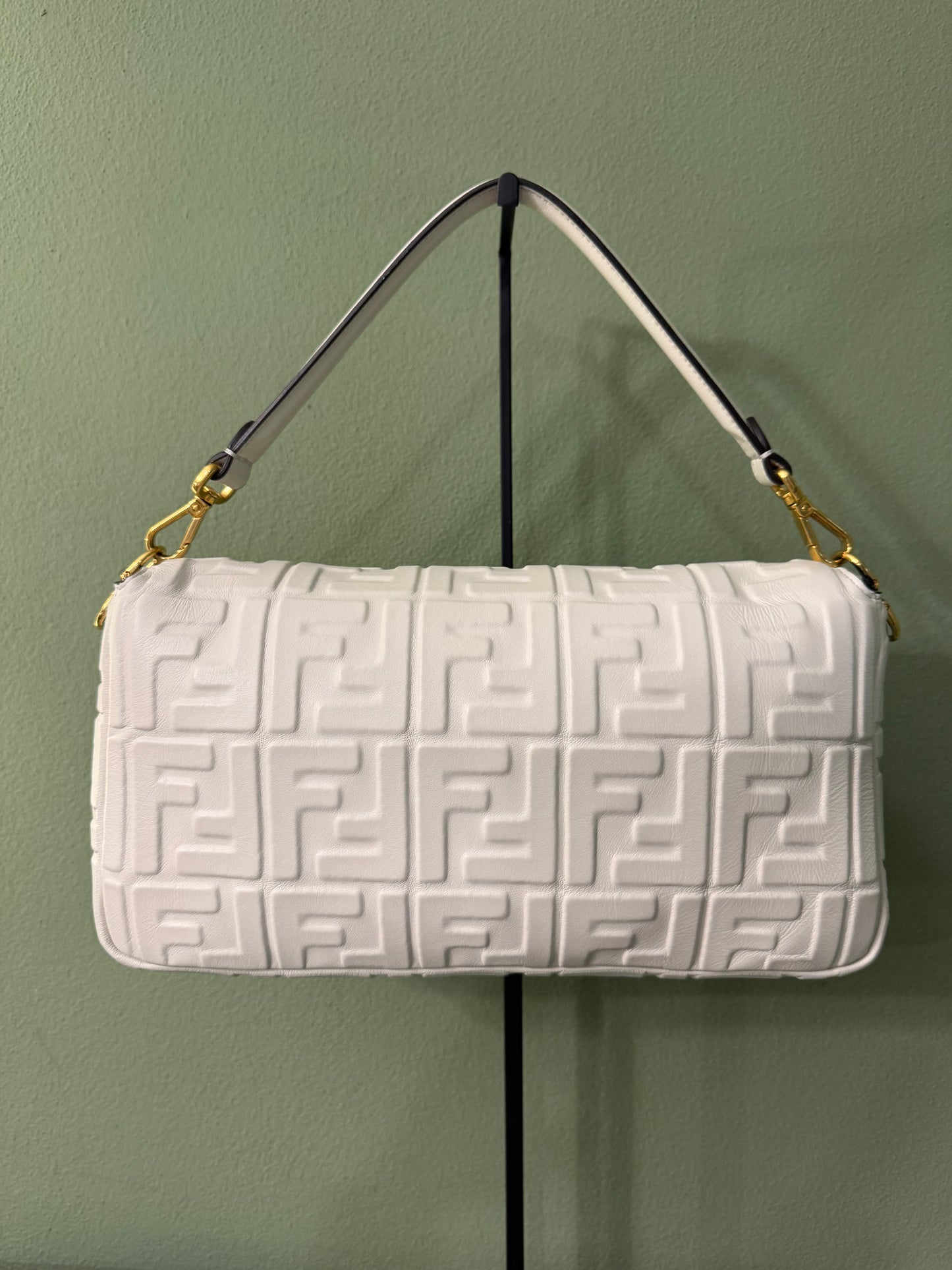 FENDI WHITE EMBOSSED LOGO LARGE BAGUETTE SHOULDER BAG