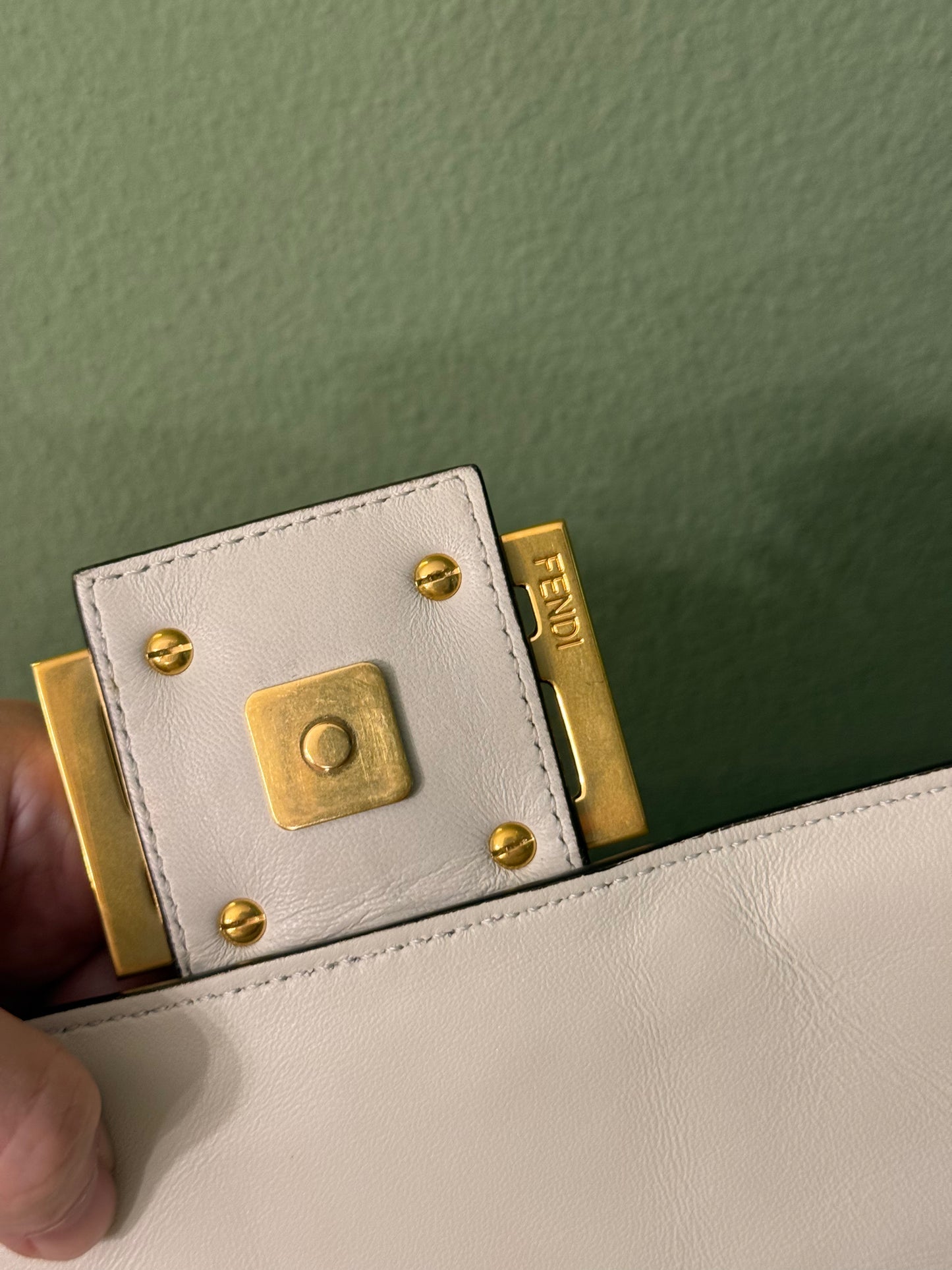 FENDI WHITE EMBOSSED LOGO LARGE BAGUETTE SHOULDER BAG