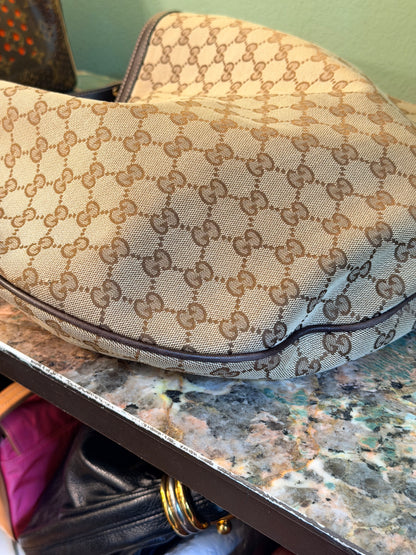 GUCCI BROWN MONOGRAM HOBO BAG