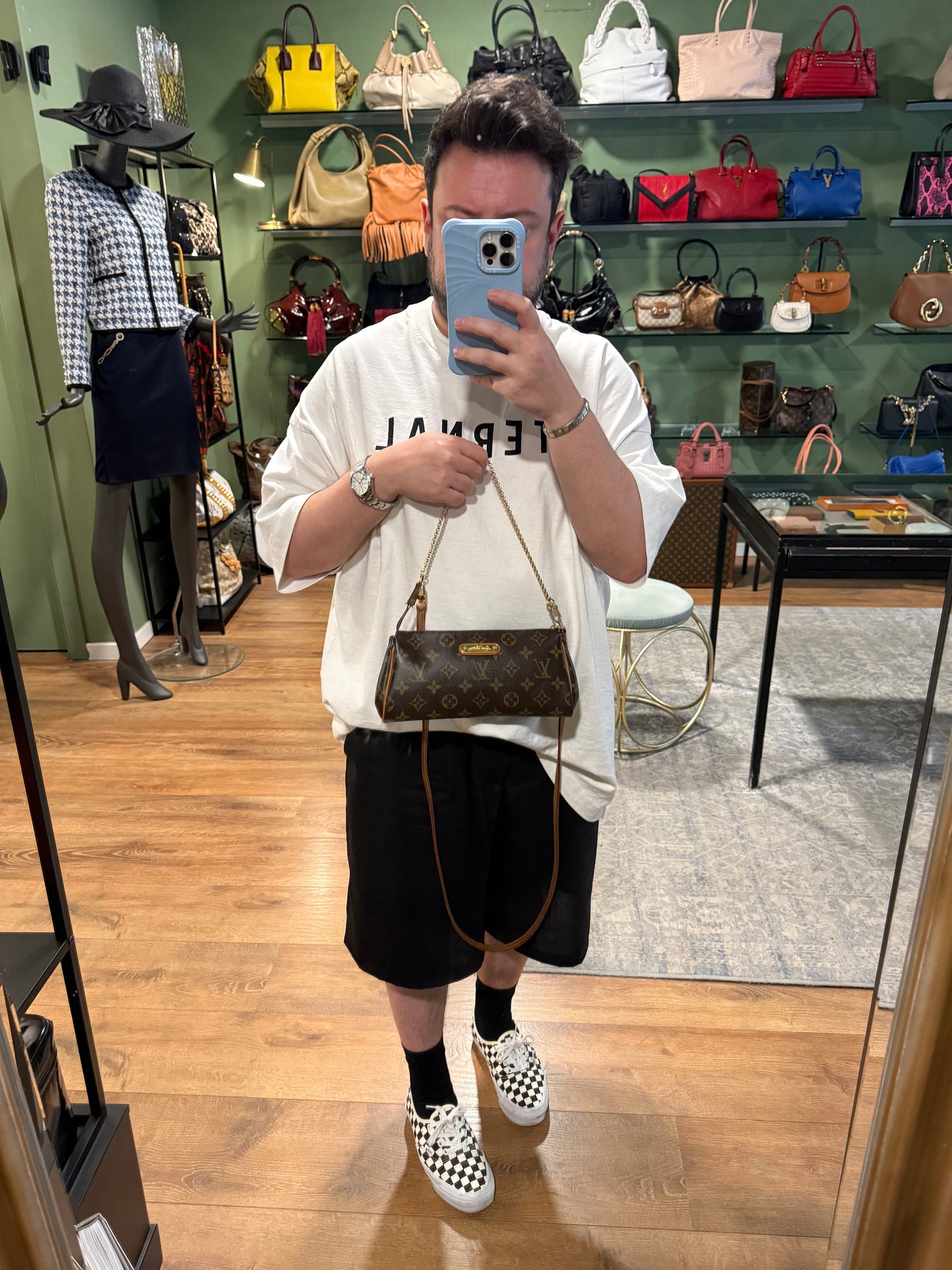 LOUIS VUITTON MONOGRAM EVA CLUCTH