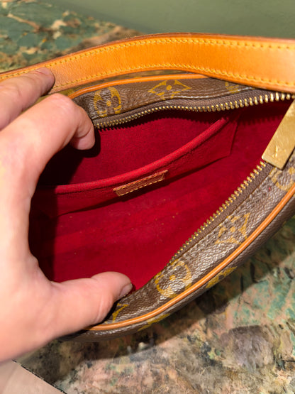 LOUIS VUITTON MONOGRAM POCHETTE CROISSANT