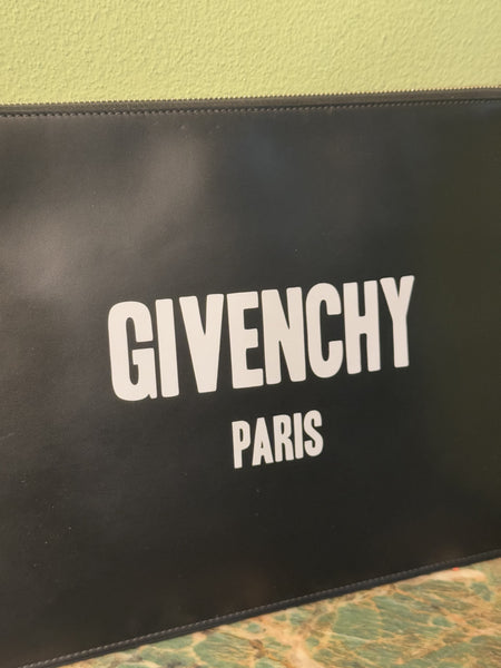 GIVENCHY BLACK FLAT POCHETTE