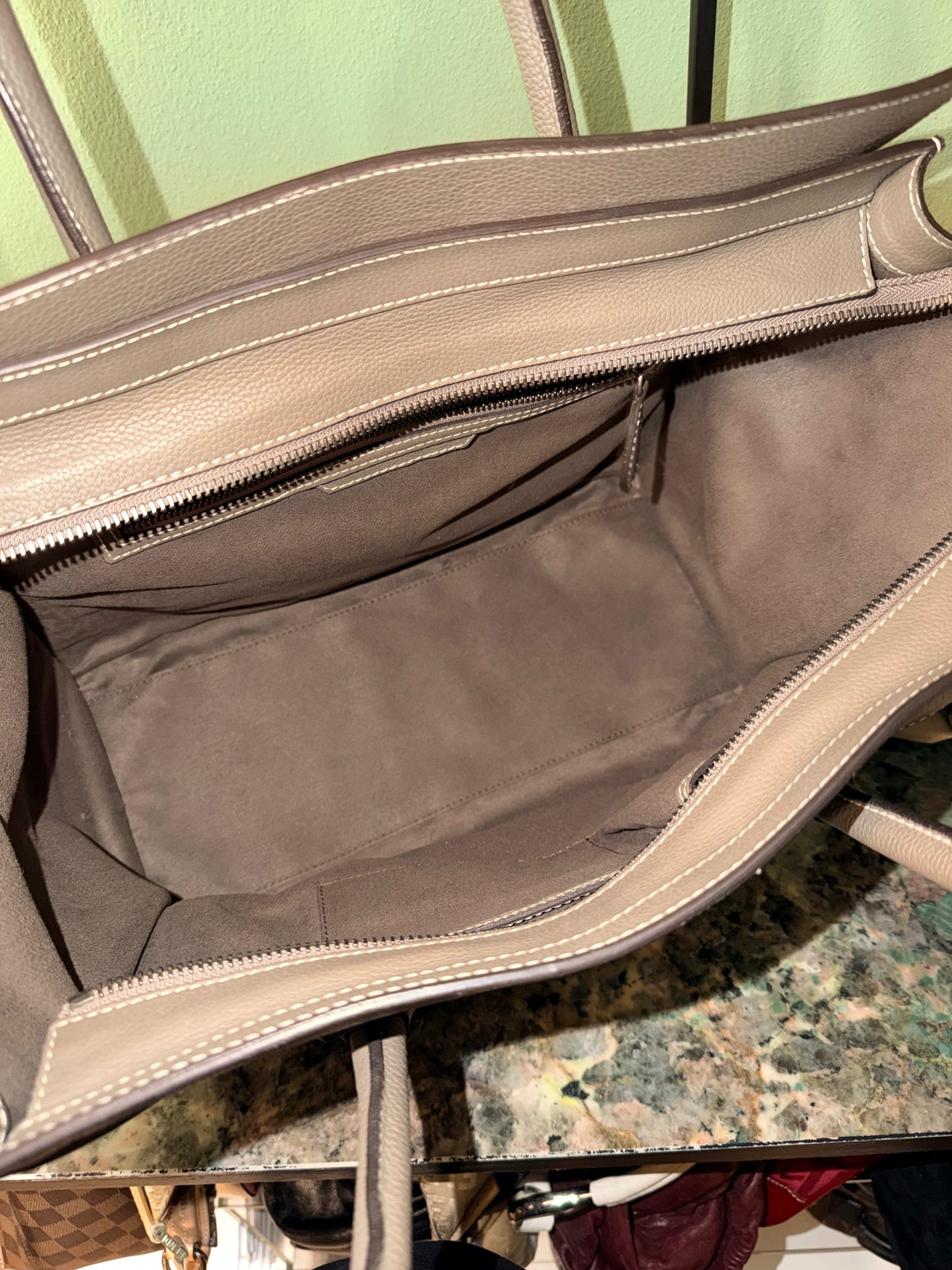 CÈLINE TAUPE LARGE SHOULDER LUGGAGE