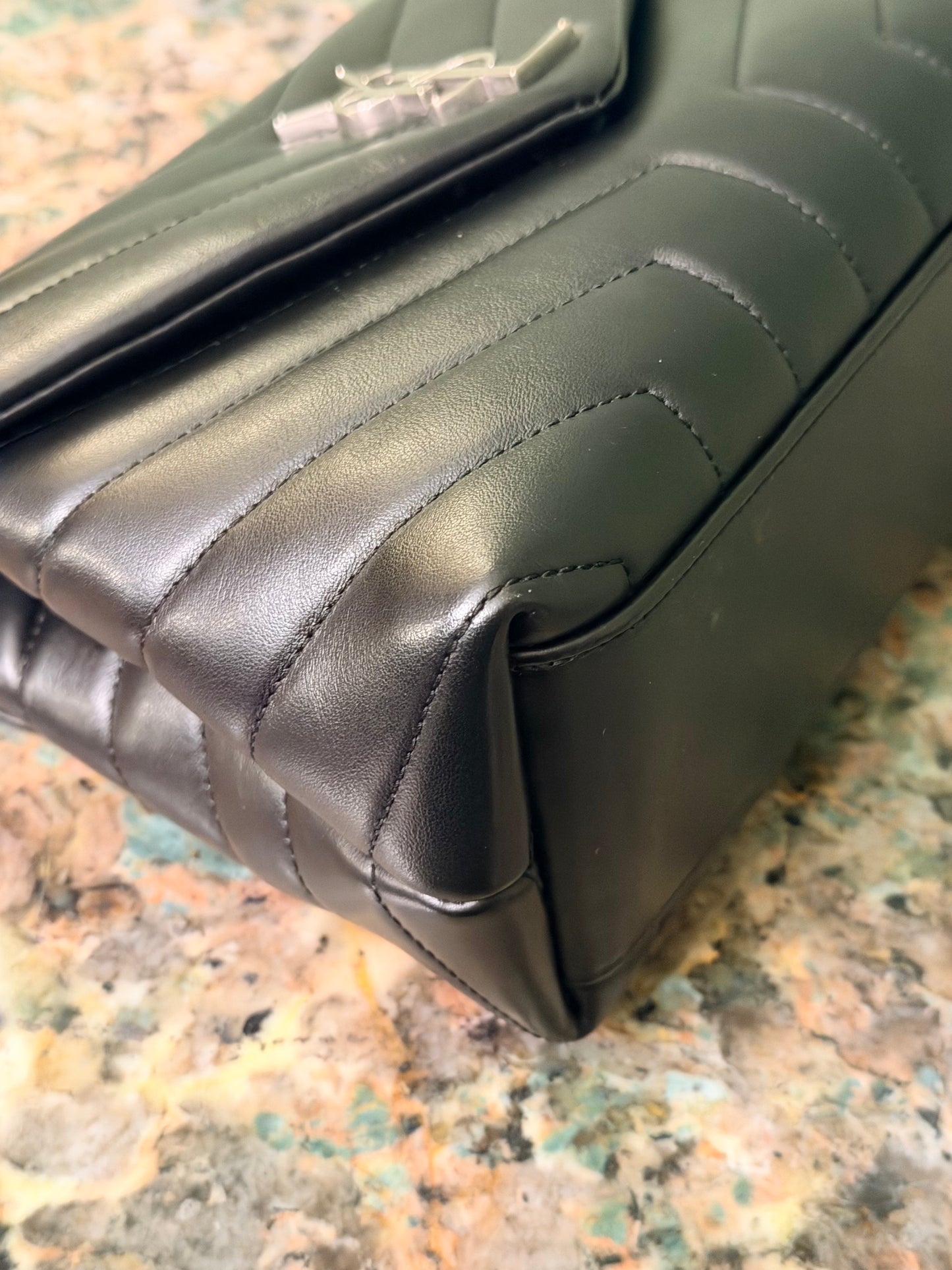 SAINT LAURENT BLACK SMALL LOULOU SHOULDER BAG