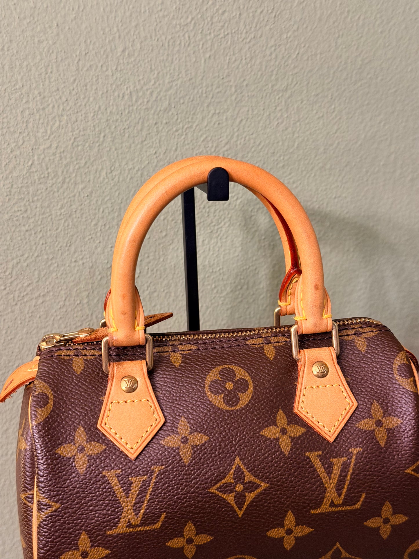 LOUIS VUITTON MONOGRAM NANO SPEEDY HANDBAG