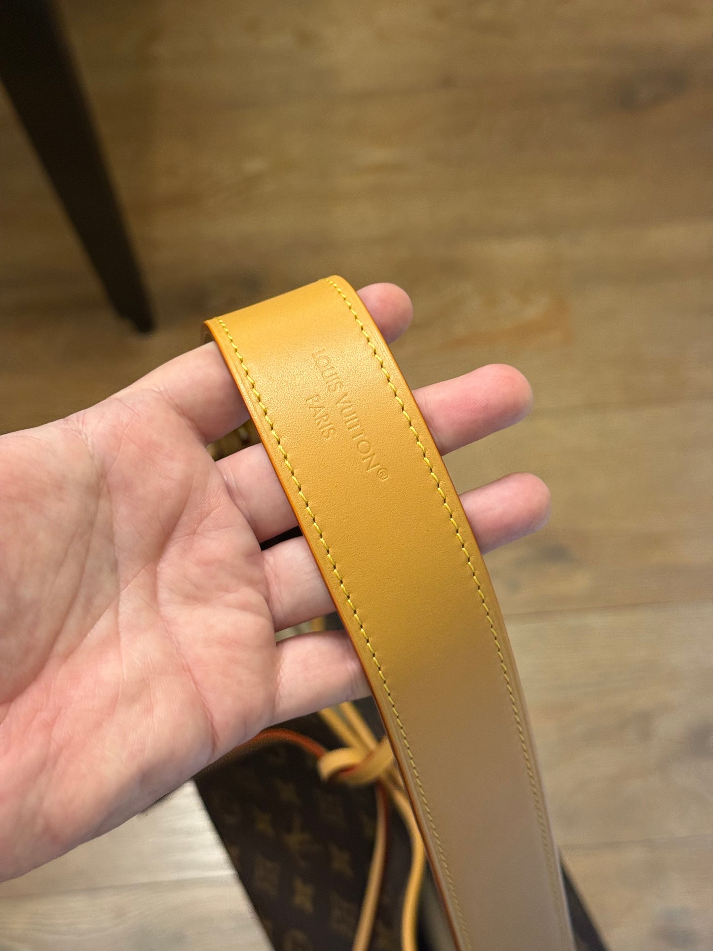 LOUIS VUITTON MONOGRAM CARRYALL PM SHOULDER BAG