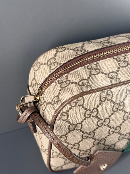 GUCCI GG SUPREME OPHIDIA CAMERA CROSSBODY BAG