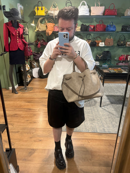 LOUIS VUITTON MAHINA GIROLATA BUCKET HANDBAG