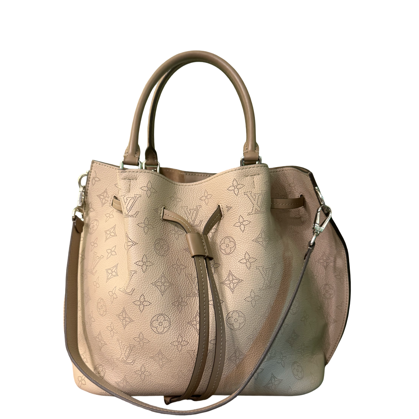 LOUIS VUITTON MAHINA GIROLATA BUCKET HANDBAG