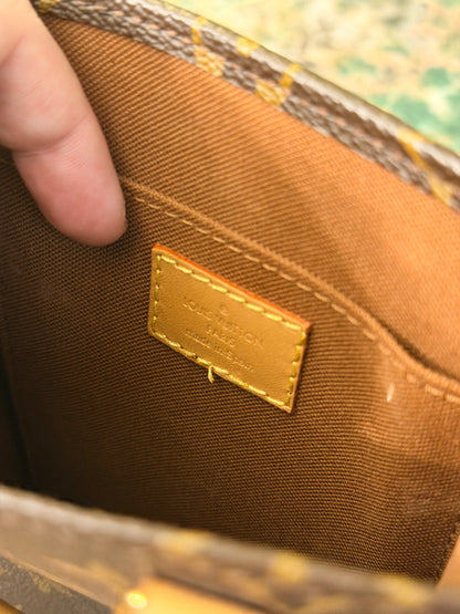 LOUIS VUITTON MONOGRAM PETIT SAC PLAT CROSSBODY BAG