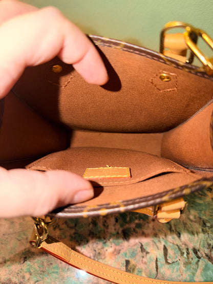 LOUIS VUITTON MONOGRAM PETIT SAC PLAT CROSSBODY BAG