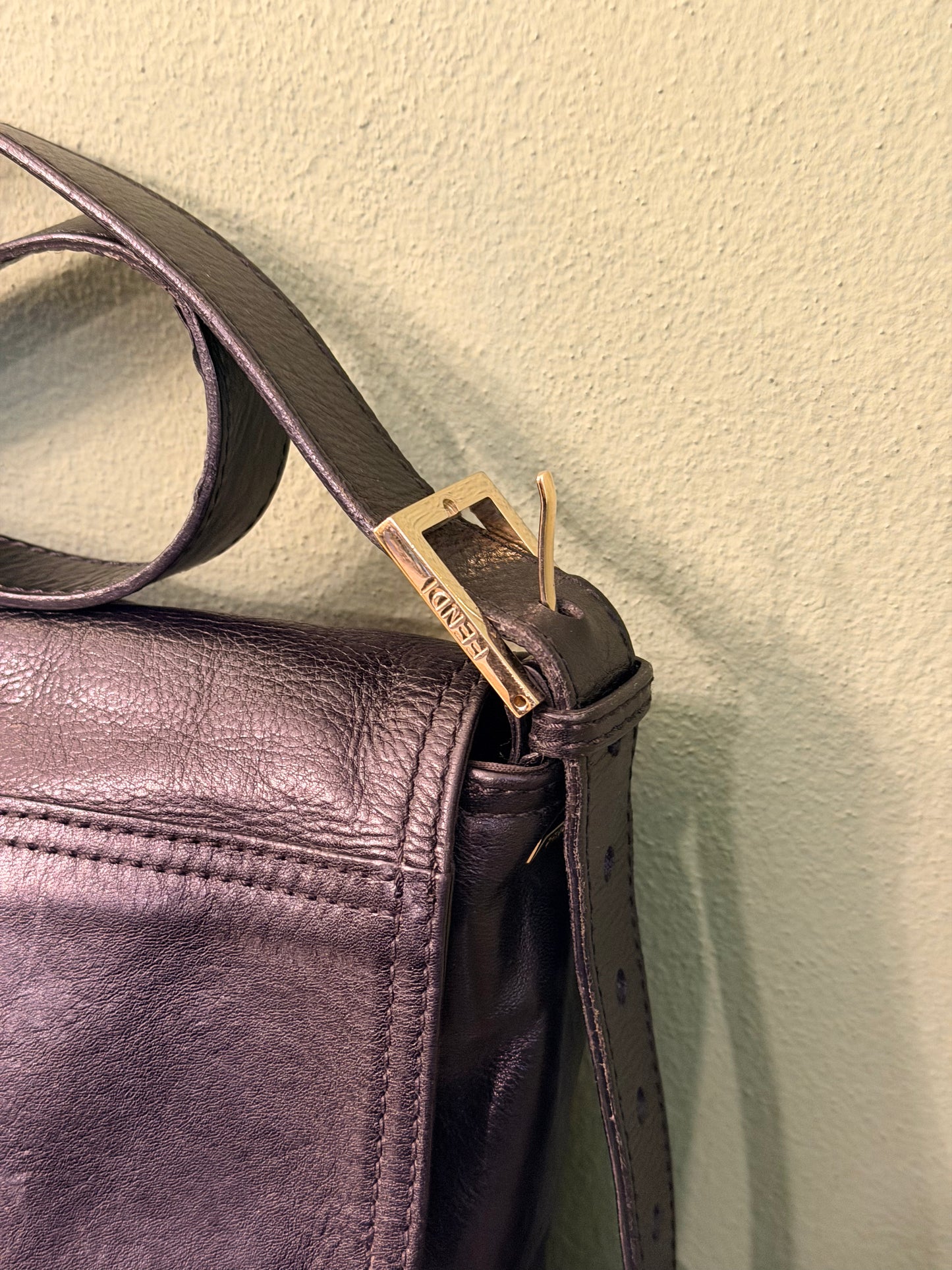 FENDI BLACK MAXI BAGUETTE CROSSBODY BAG