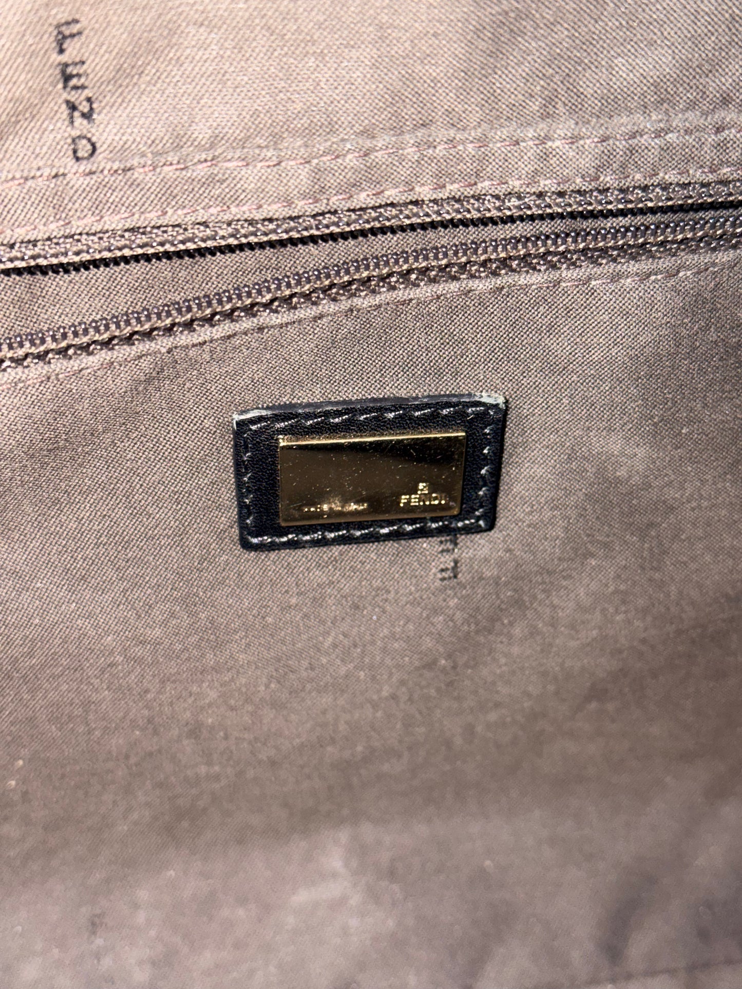 FENDI BLACK MAXI BAGUETTE CROSSBODY BAG