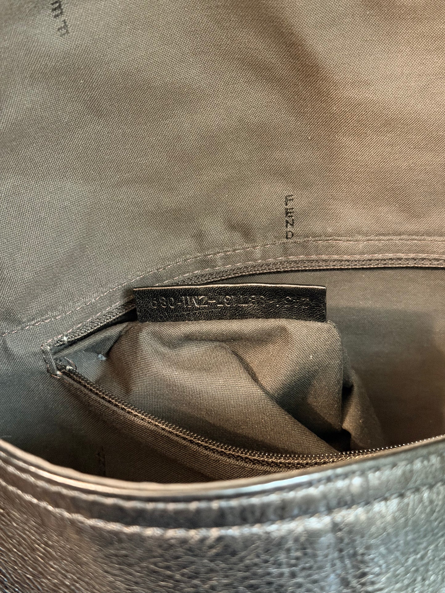 FENDI BLACK MAXI BAGUETTE CROSSBODY BAG