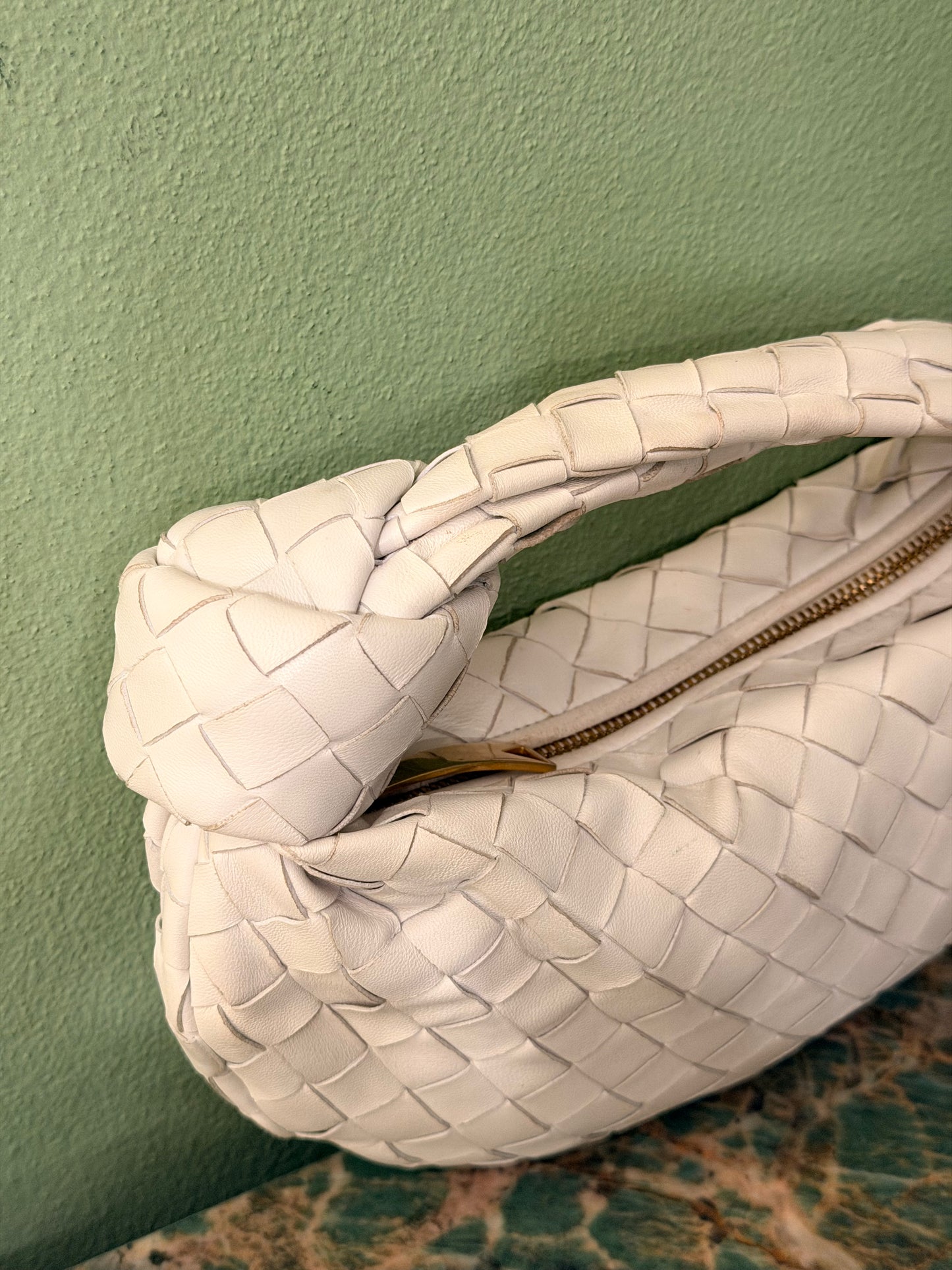 BOTTEGA VENETA WHITE MINI JODIE HANDBAG