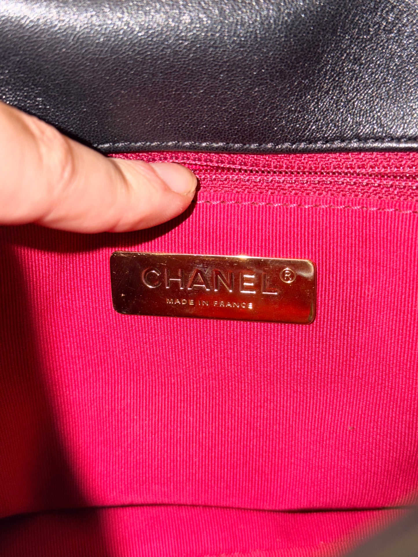 CHANEL BLACK SMALL 19 CROSSBODY BAG