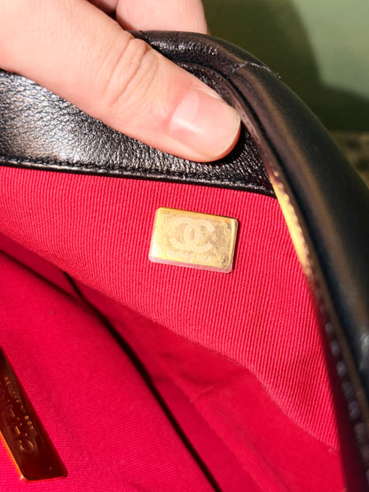 CHANEL BLACK SMALL 19 CROSSBODY BAG