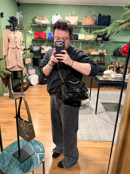 CHANEL BLACK SMALL 19 CROSSBODY BAG