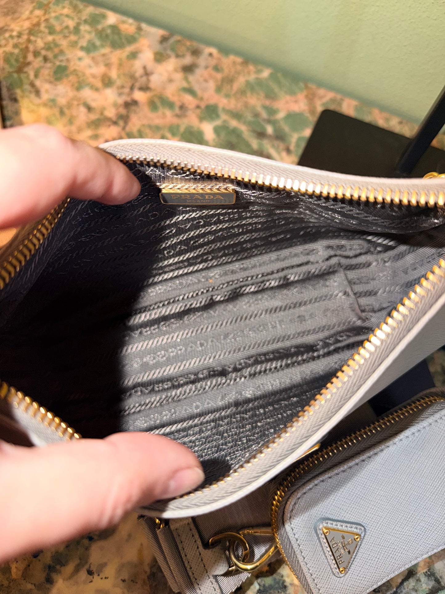 PRADA GRAY SAFFIANO RE-EDITION 2005 CROSSBODY BAG