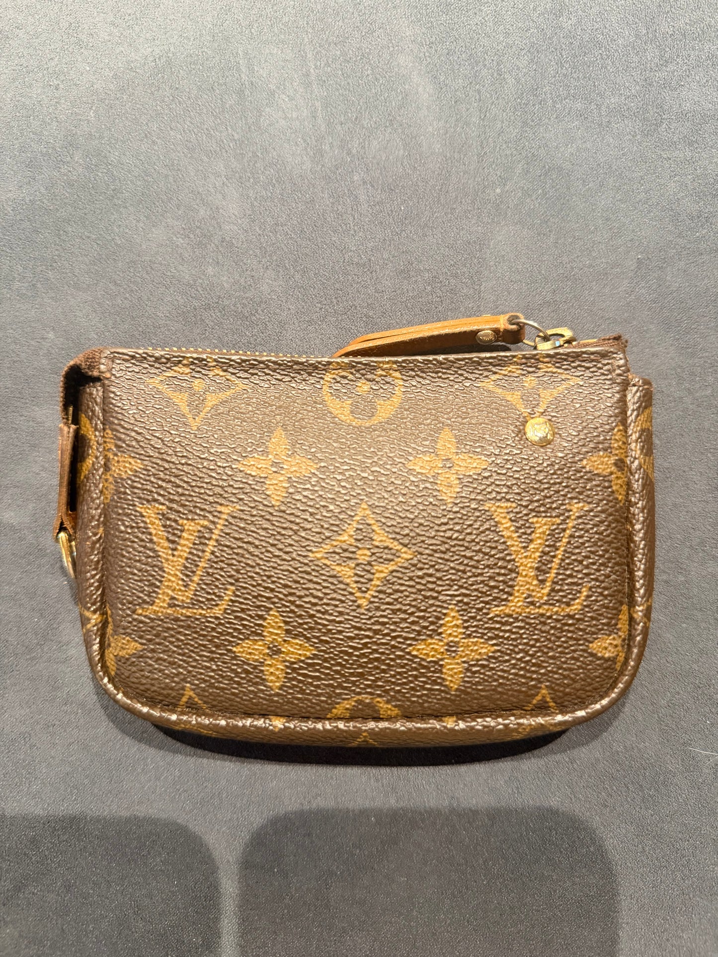 LOUIS VUITTON MONOGRAM WARDROBE TRUNKS KEY POUCH