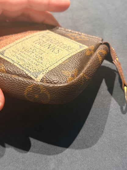 LOUIS VUITTON MONOGRAM WARDROBE TRUNKS KEY POUCH