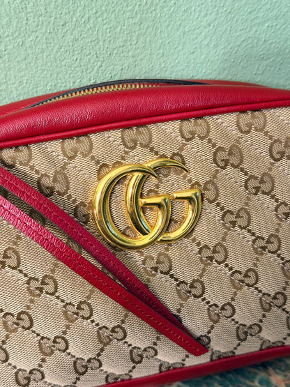 GUCCI RED MONOGRAM MARMONT CAMERA BAG