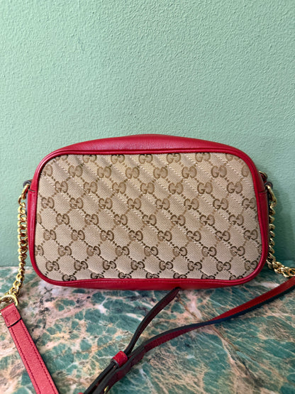 GUCCI RED MONOGRAM MARMONT CAMERA BAG