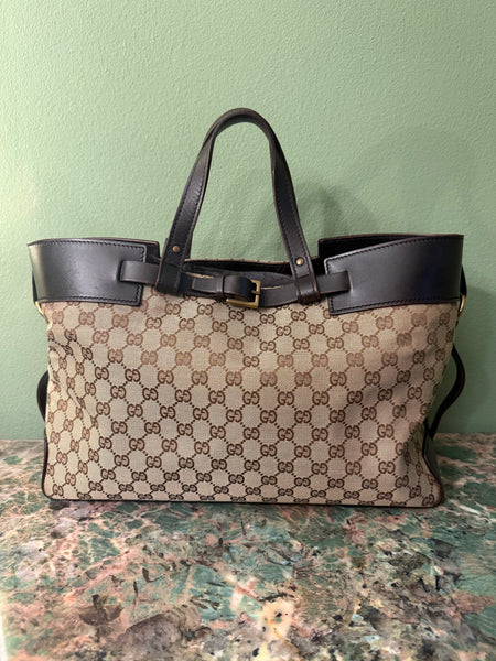 GUCCI BROWN MONOGRAM BUCKLE HANDBAG