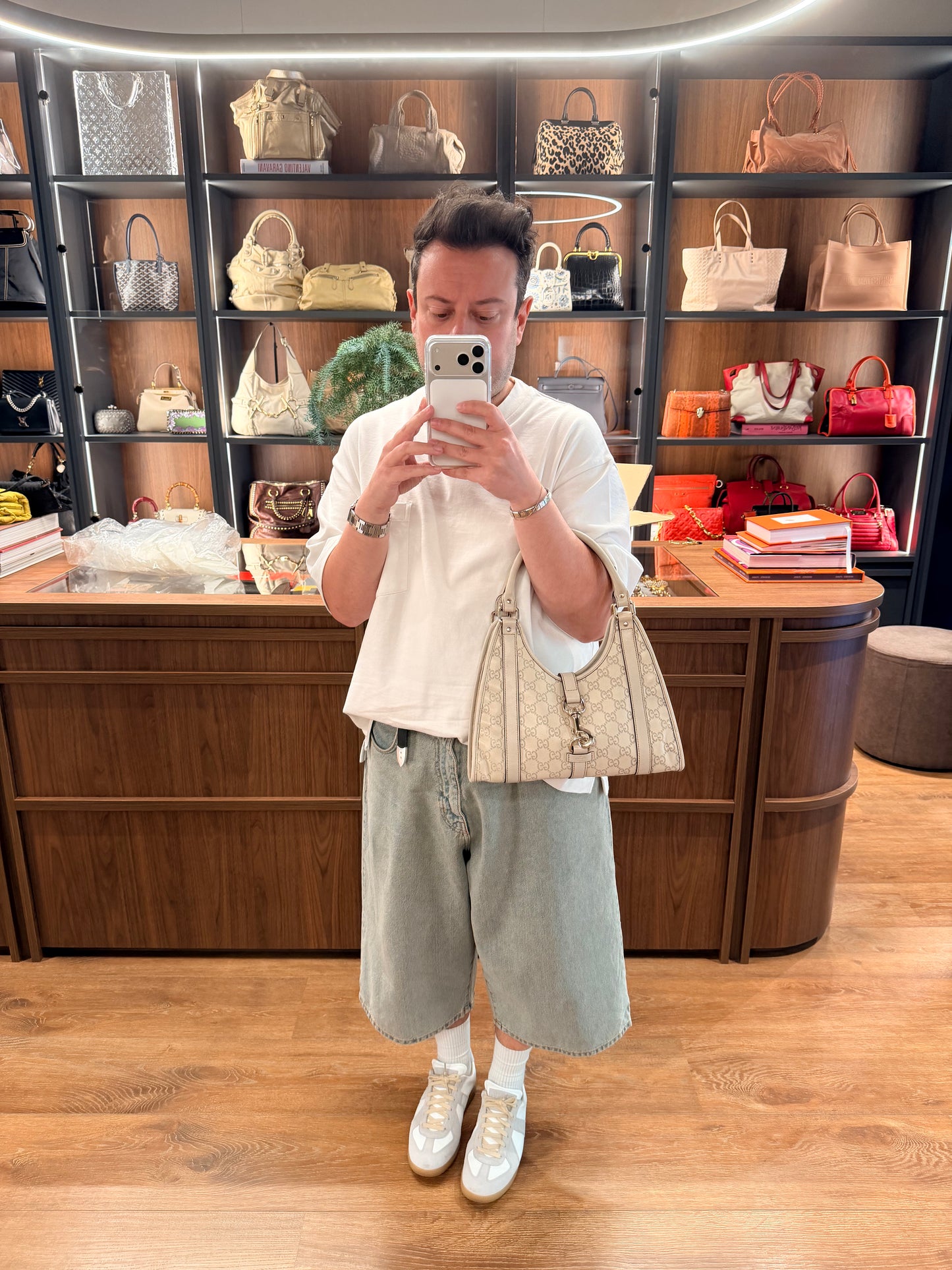 GUCCI CREAM GUCCISSIMA JACKIE BARDOT SHOULDER BAG