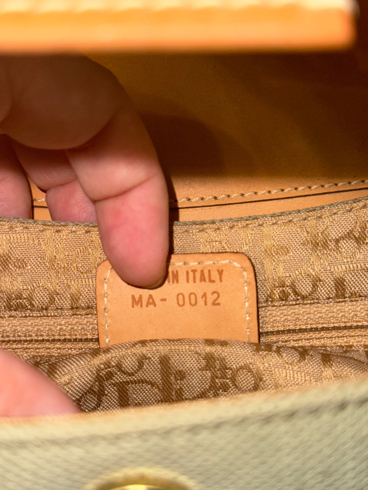 DIOR BEIGE COLUMBUS SHOULDER BAG