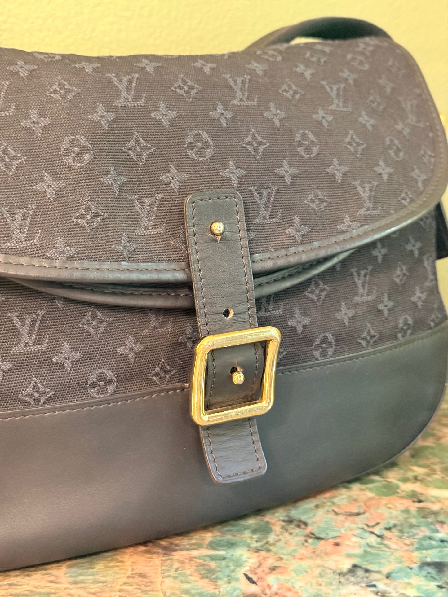 LOUIS VUITTON NAVY IDYLLE BERANGERE CROSSBODY BAG