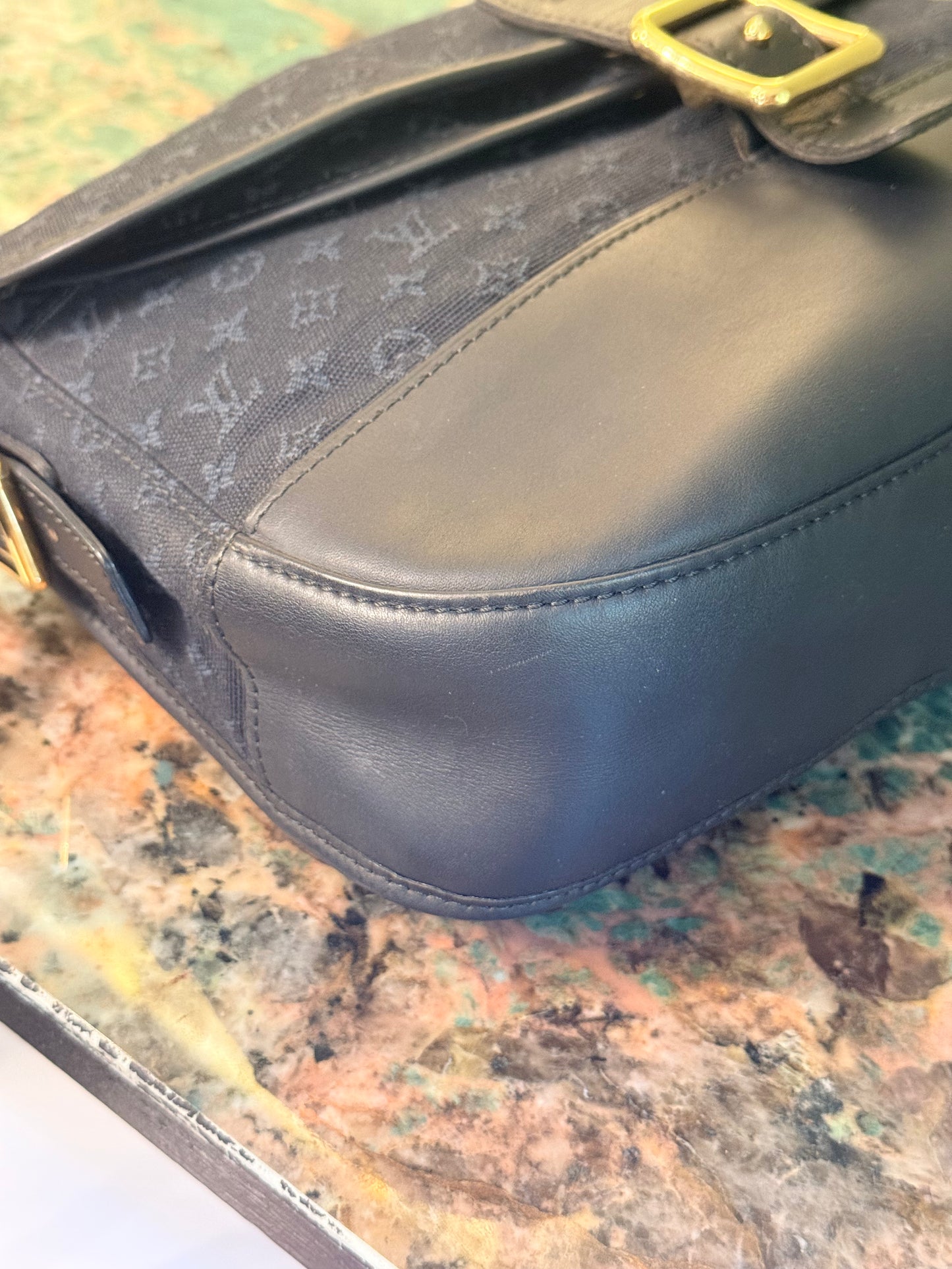 LOUIS VUITTON NAVY IDYLLE BERANGERE CROSSBODY BAG