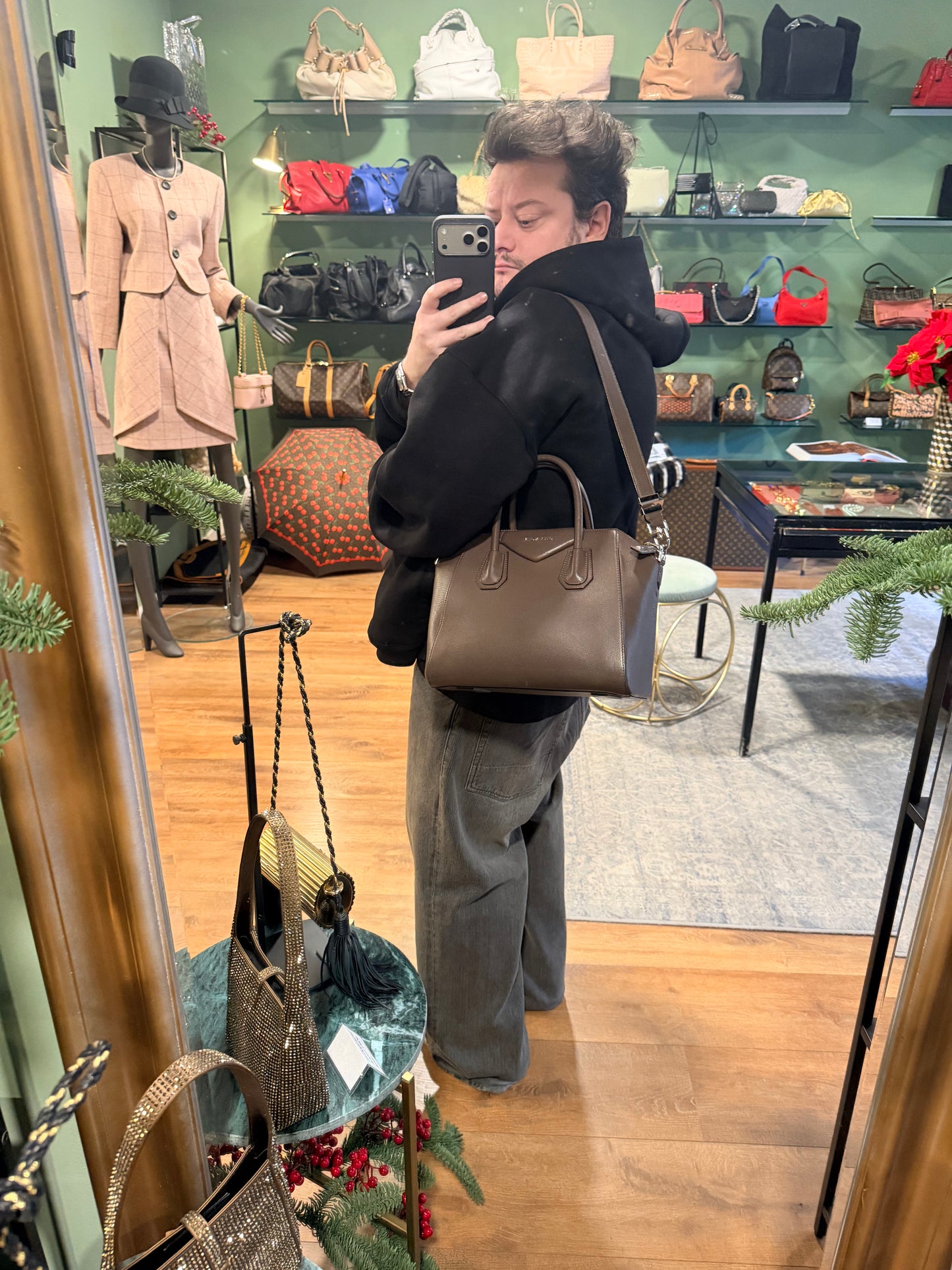 GIVENCHY SMALL GRAY ANTIGONA SHOULDER BAG