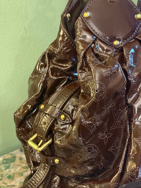 LOUIS VUITTON BROWN PATENT MAHINA HANDBAG