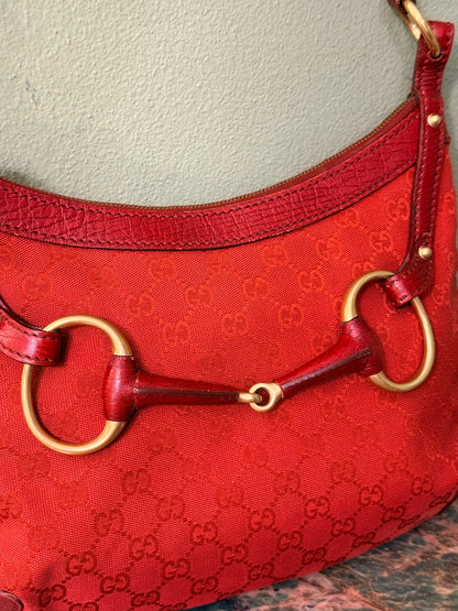 GUCCI RED MONOGRAM HORSEBIT HOBO BAG