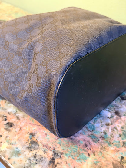 GUCCI BY TOM FORD BLACK MONOGRAM RING BUCKET BAG