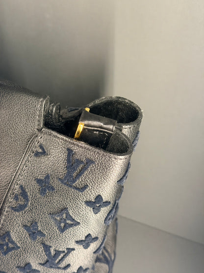 LOUIS VUITTON BLACK W HANDBAG