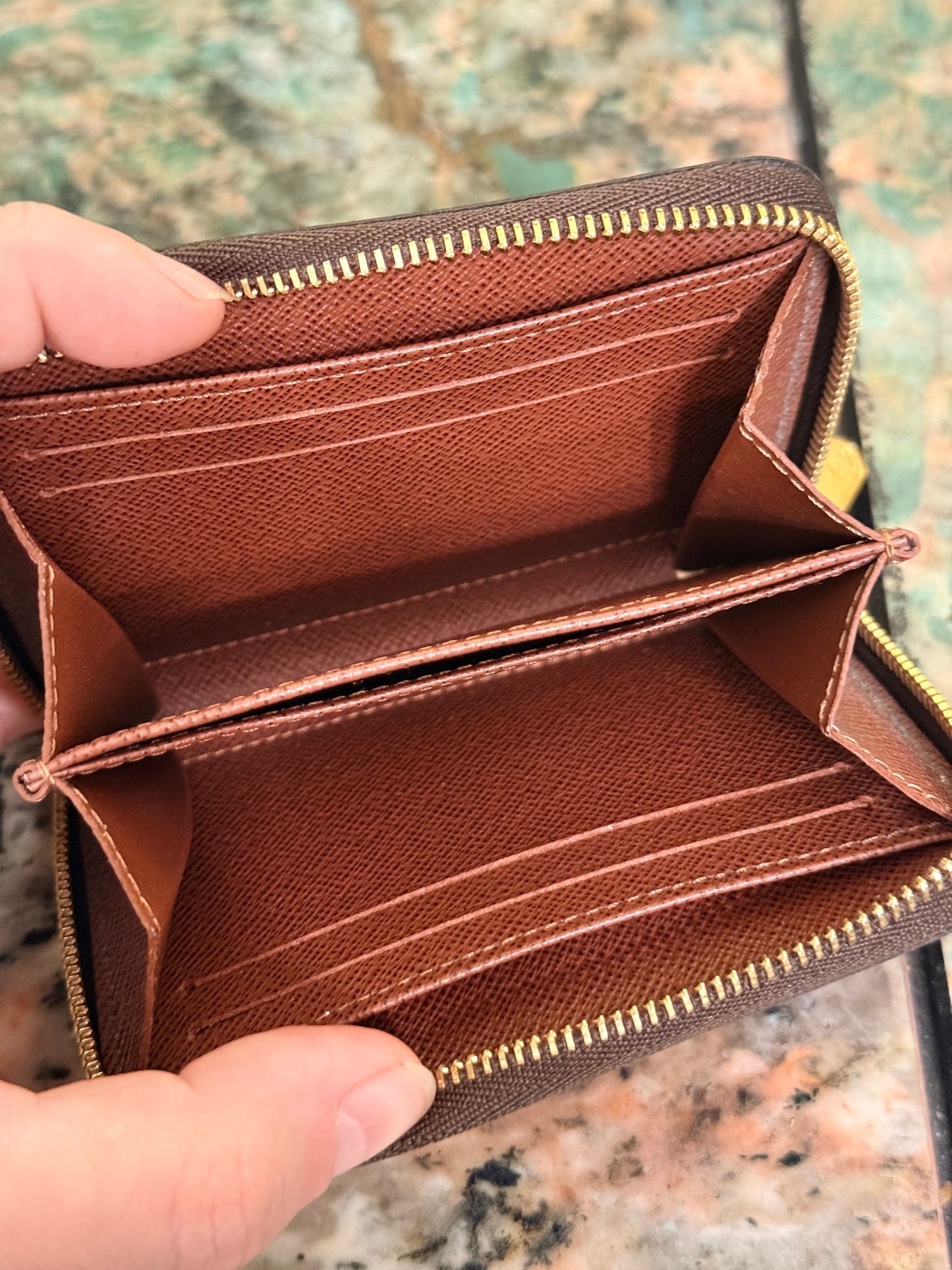 LOUIS VUITTON MONOGRAM ZIPPY COIN