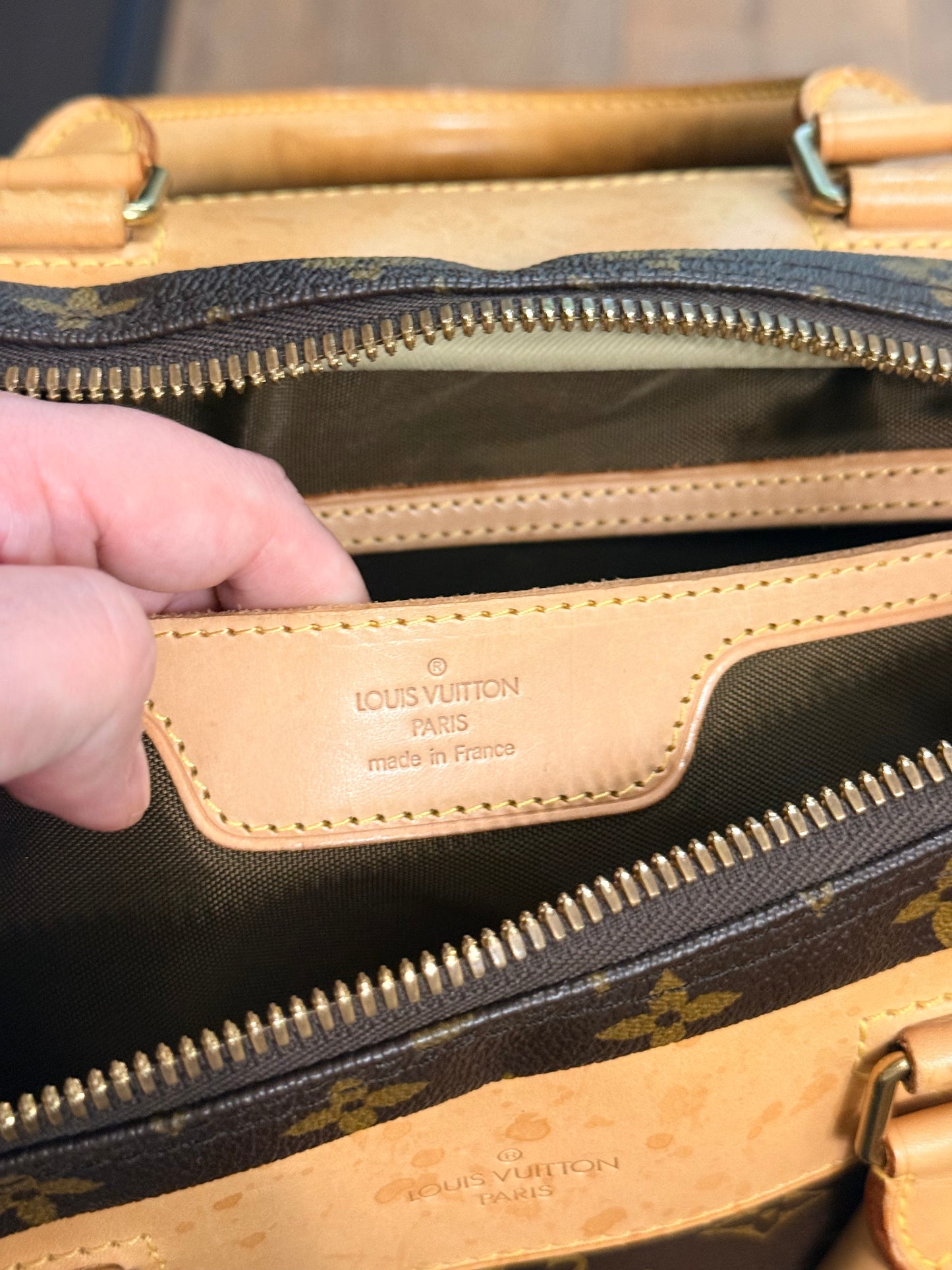 LOUIS VUITTON MONOGRAM EVASION TRAVEL BAG