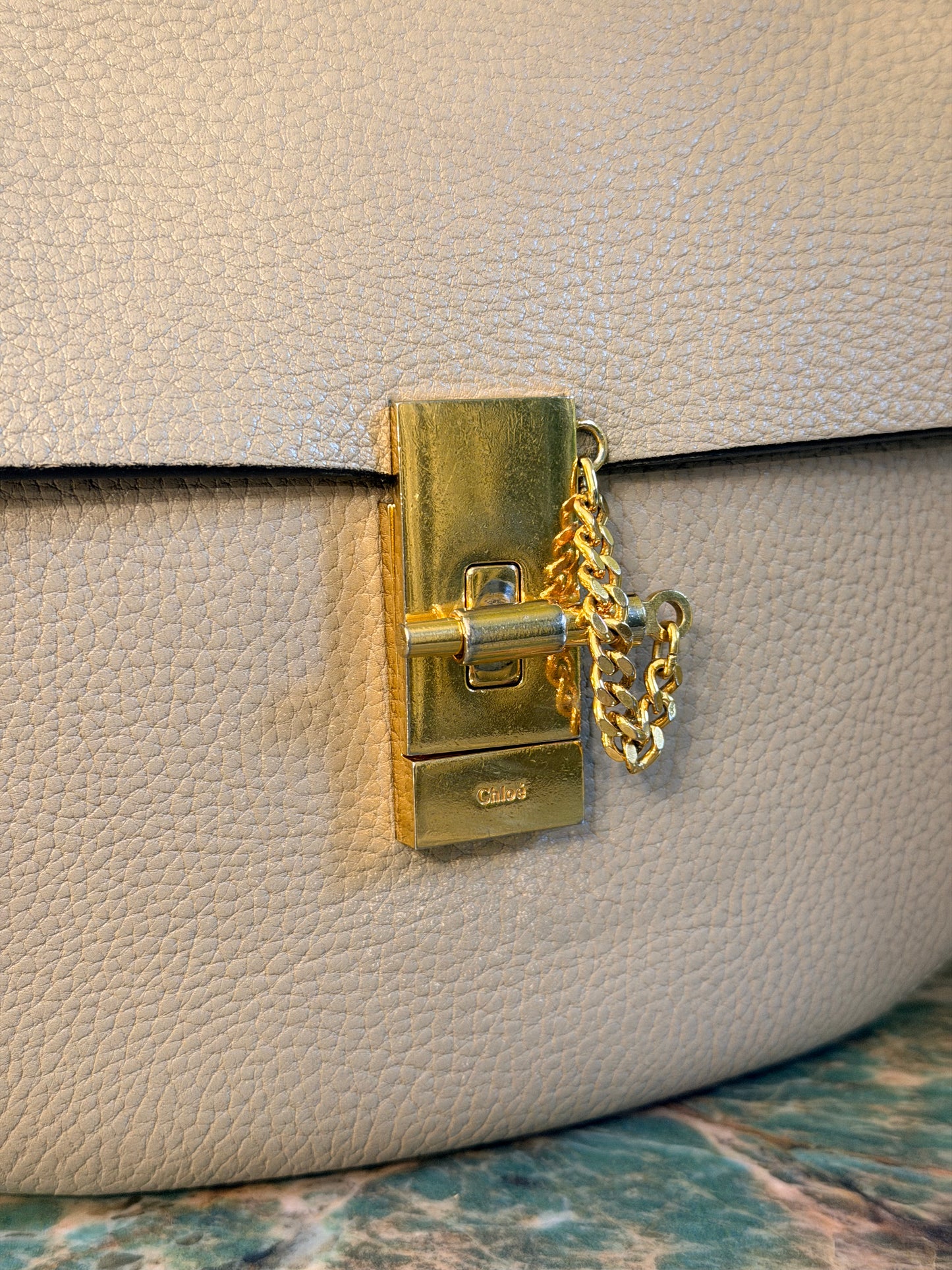 CHLOE TAUPE SMALL DREW CROSSBODY BAG