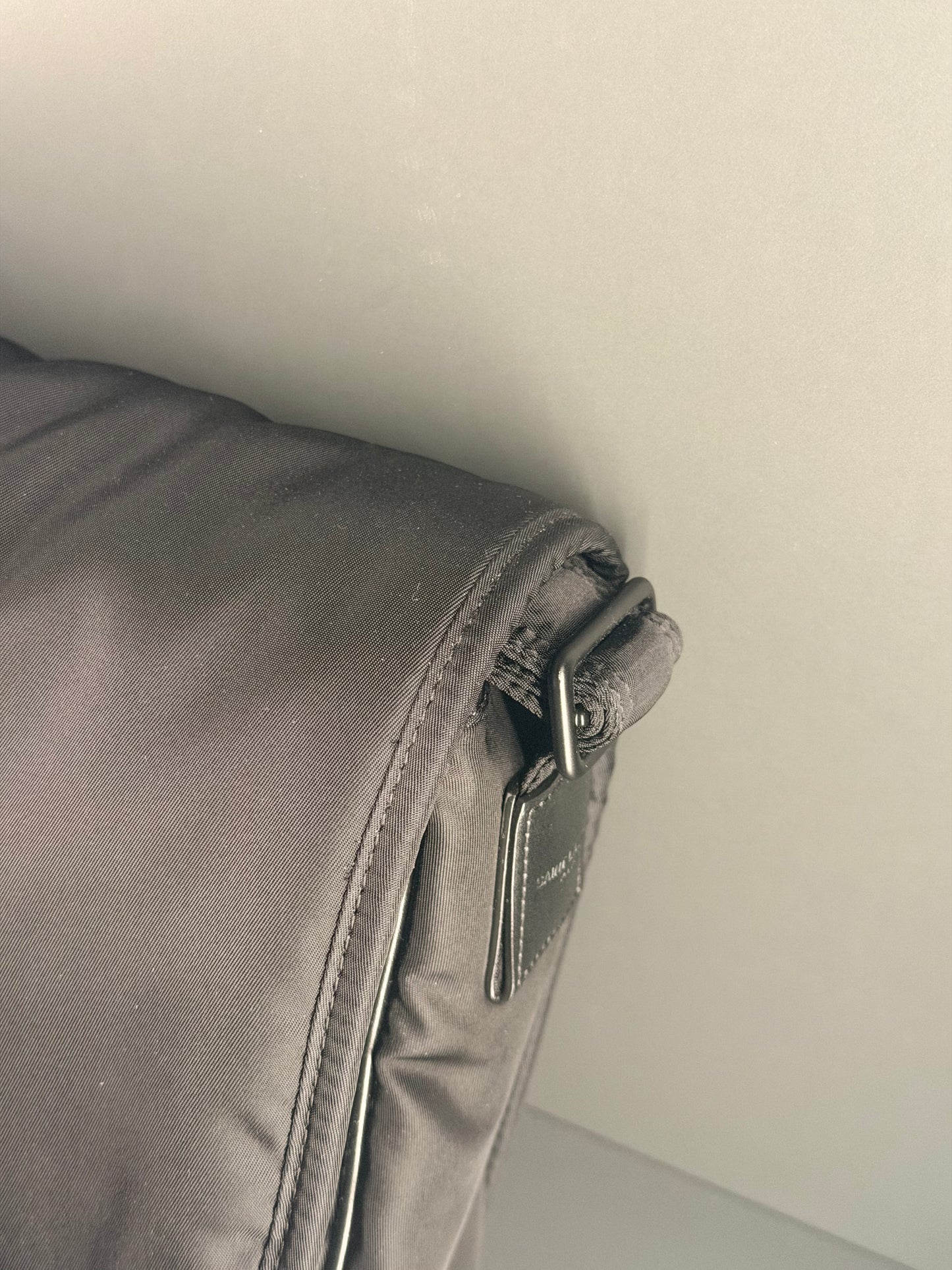 SAINT LAURENT BLACK NYLON NIKI MESSANGER CROSSBODY BAG